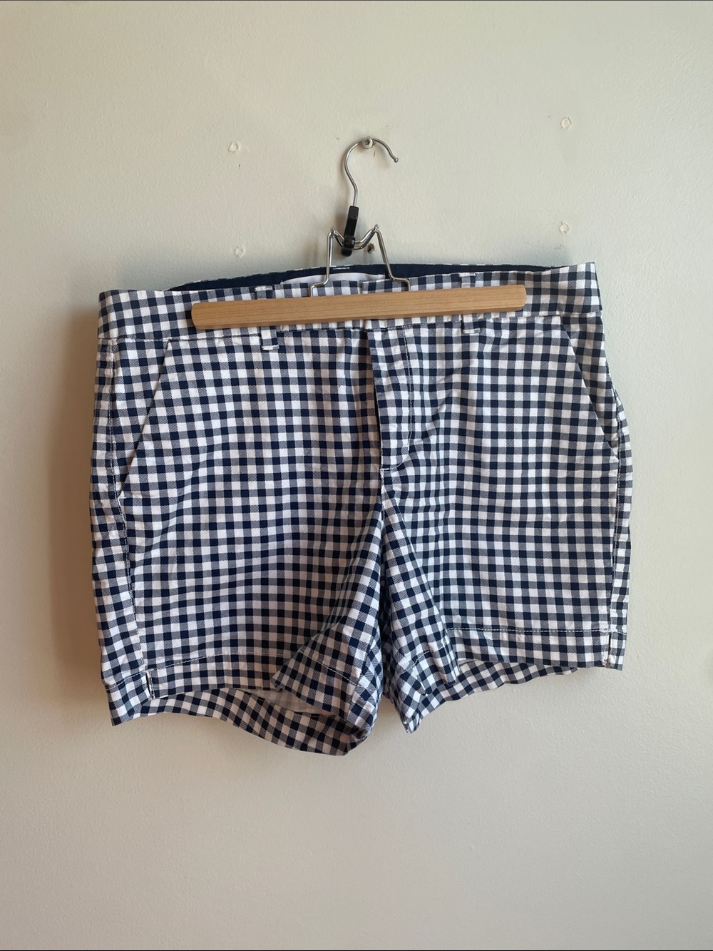 Old Navy Navy and White Gingham Women's Shorts